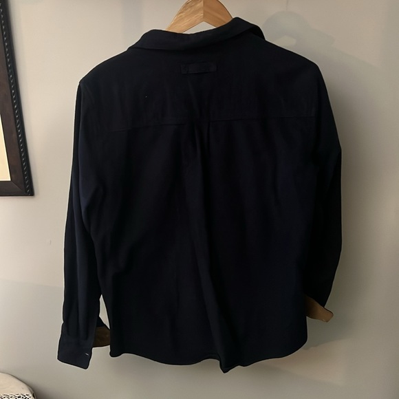 Legendary whitetails button down - Picture 2 of 3